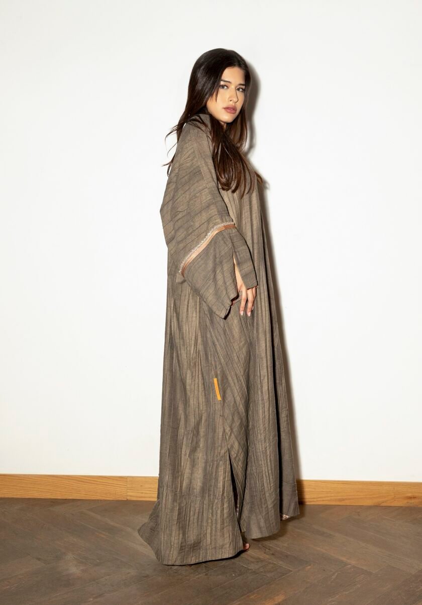RC09 Dark beige & peach