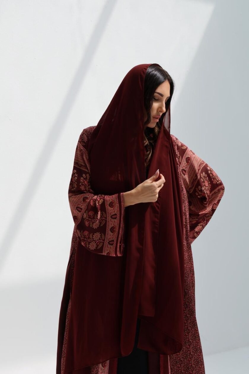 RM01 Burgundy - Image 2
